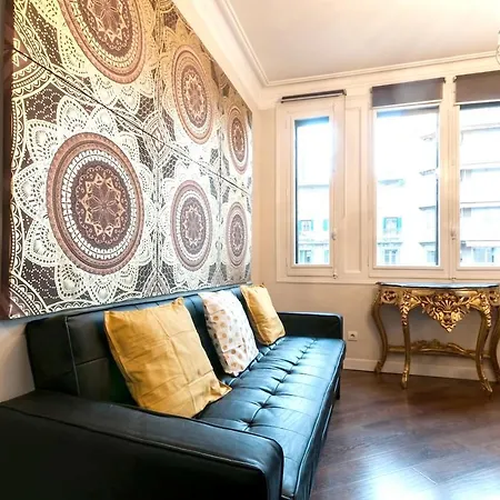 With One Bedroom In Barcelona, With Wonderful City View, Balcony And Wifi - 3 Km From The *