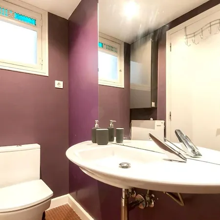 With One Bedroom In Barcelona, With Wonderful City View, Balcony And Wifi - 3 Km From The Lejlighed Barcelona